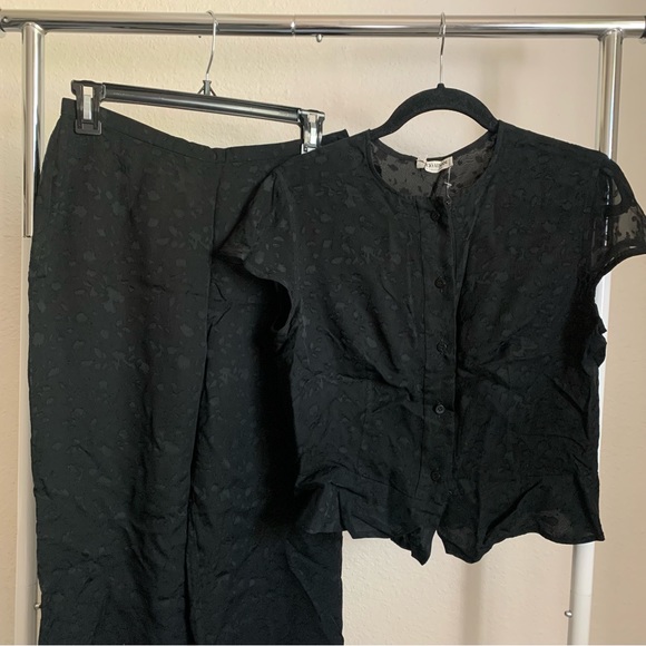 Giorgio Armani pant set sz 6 - Picture 3 of 9